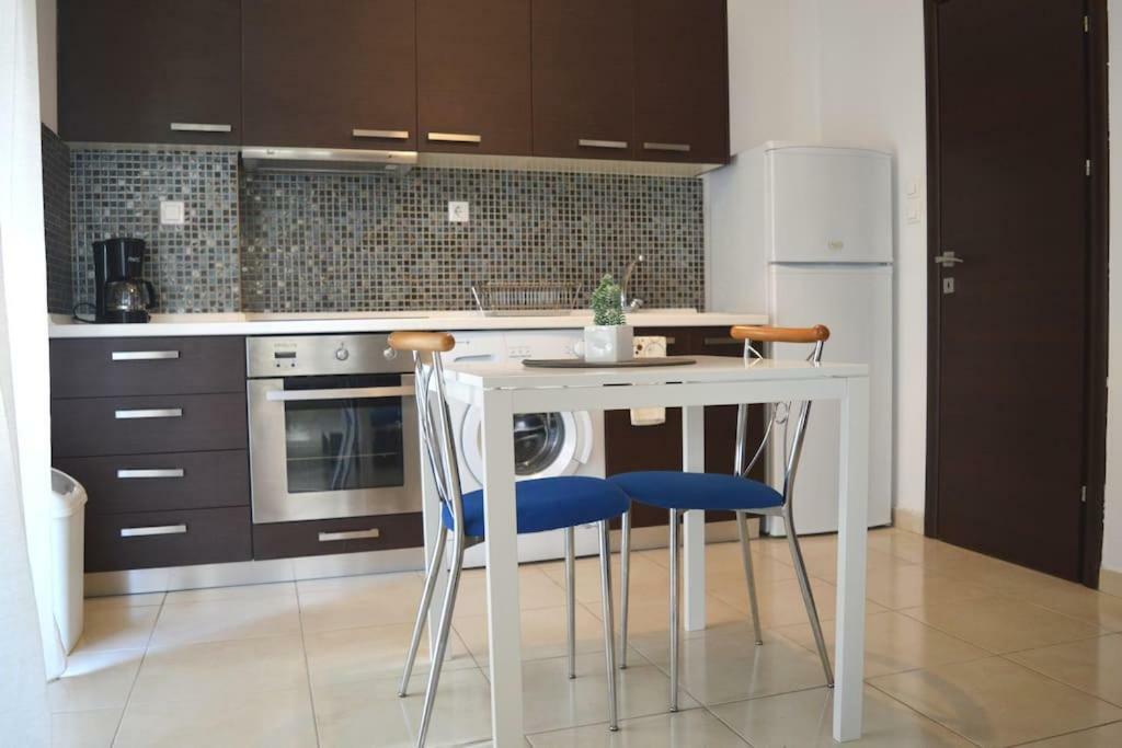 Cosy Studios 1 Close To The City Center เทสซาโลนิกิ ภายนอก รูปภาพ